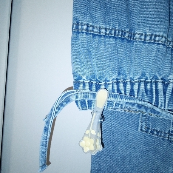 Women's Pants - Picture 8 of 9